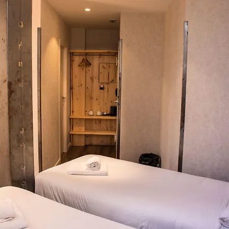 Black Swan * Sevilla